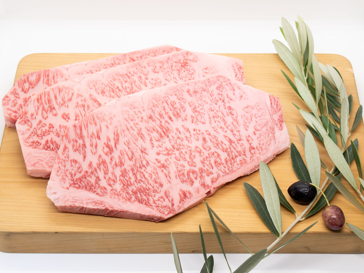 お歳暮に最適なオリーブ牛の詰め合わせ