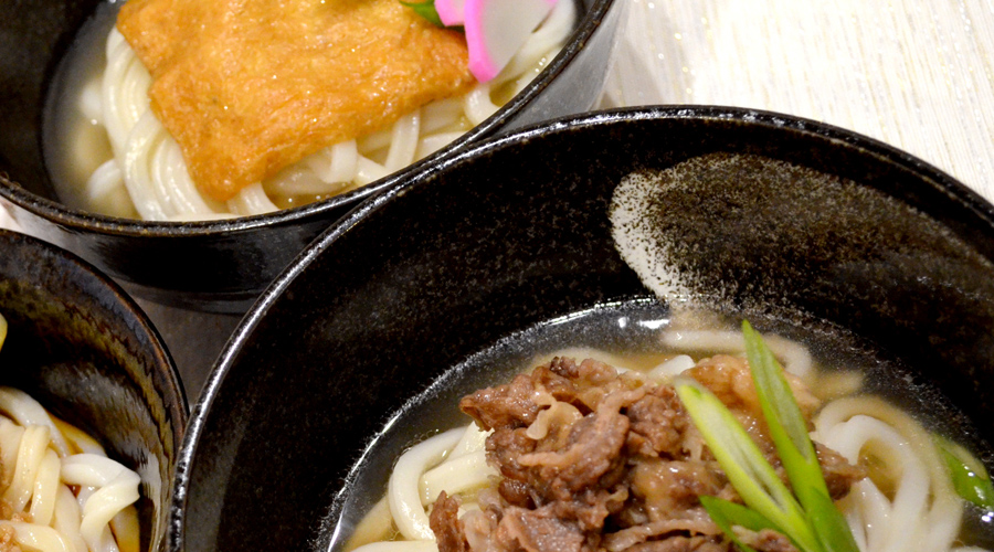 讃岐オリーブ牛肉・讃岐きつねうどんセット（冷凍）
